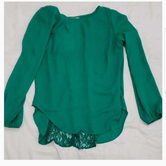 Kelly green blouse with lace back - Picture 4 of 5
